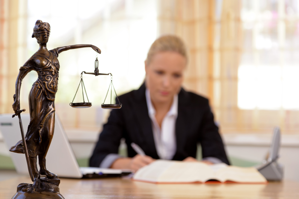 Filing bankruptcy yourself vs. Using a bankruptcy lawyer
